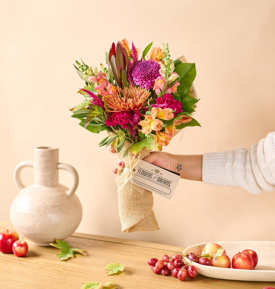 Send our Autumn bouquet of flowers to someone