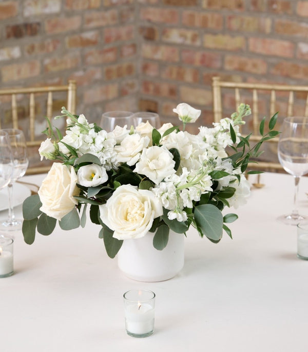 Centerpiece Avant Garde White & Cream - Flowers for Dreams