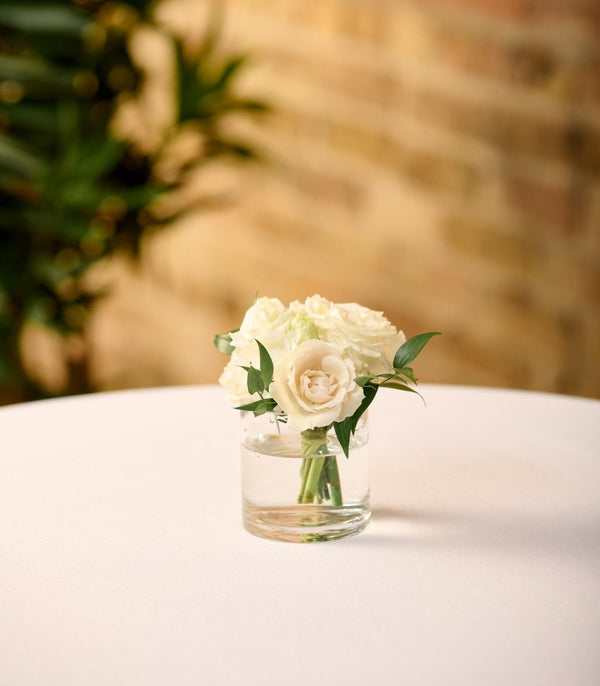 Cocktail Arrangement White & Cream - Flowers for Dreams