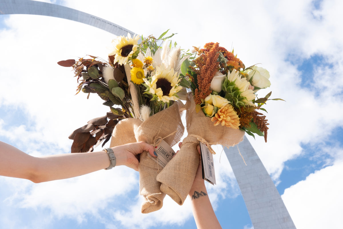 St. Louis, Missouri flower next-day delivery of locally crafted flowers and plants