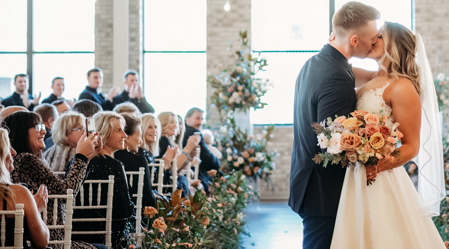 Wedding flowers from the Midwest’s favorite wedding florist